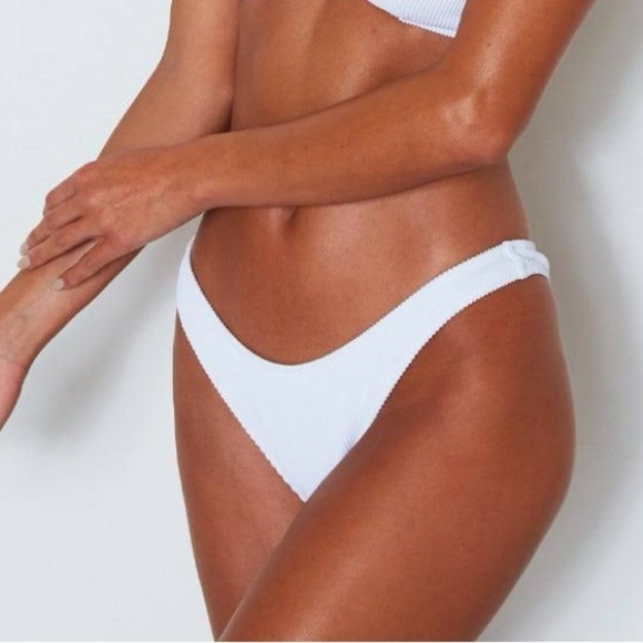 Wildfox Del Marcos White Rib Bikini Bottom Size M - Picture 1 of 8